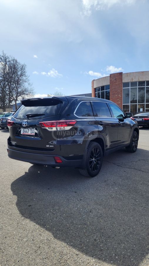 Toyota Highlander - фото 7