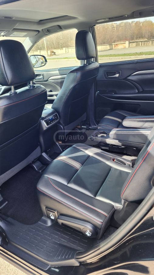 Toyota Highlander - фото 8