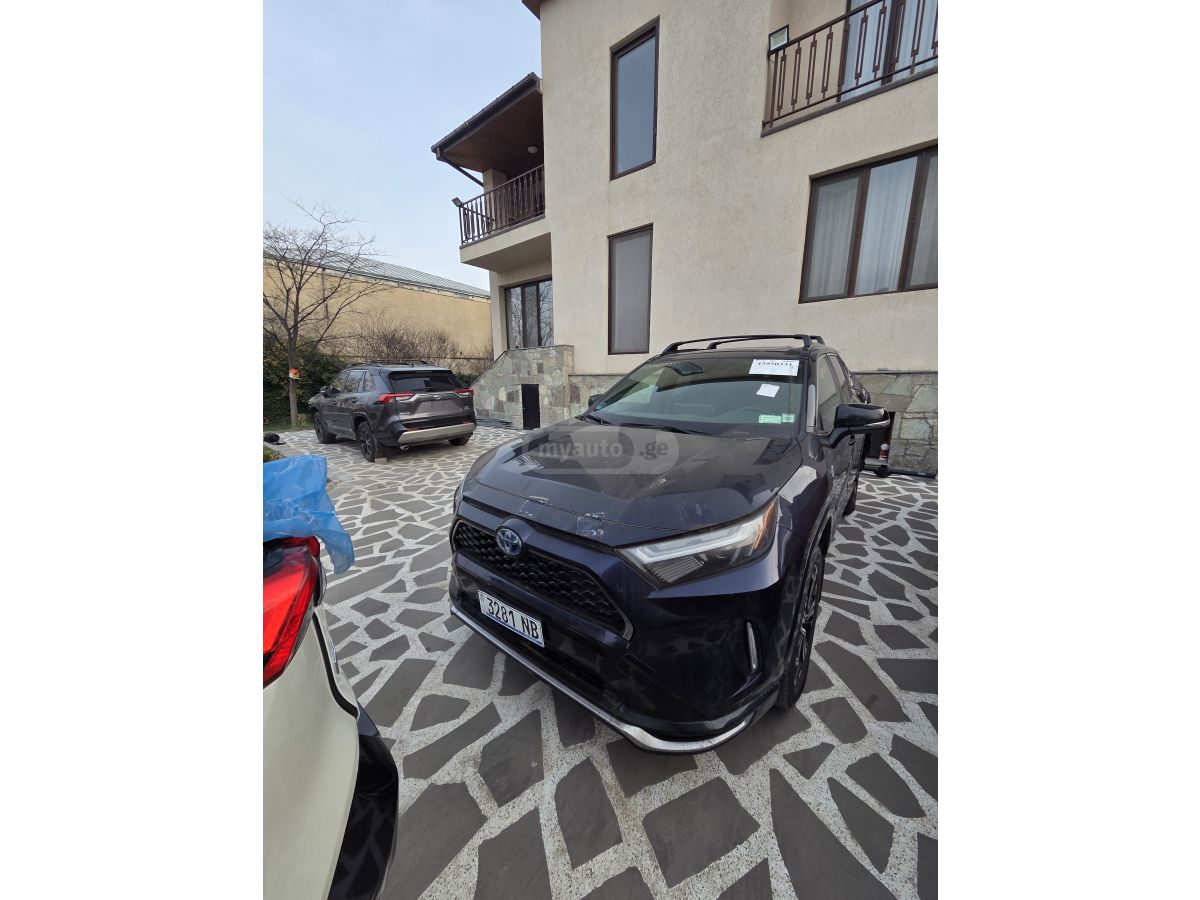 Toyota RAV 4 - фото 2