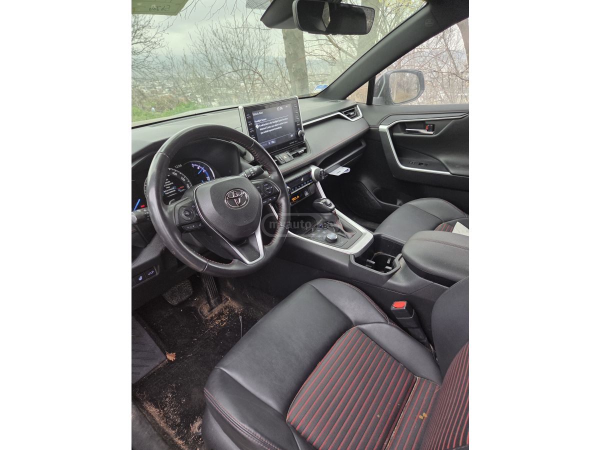 Toyota RAV 4 - фото 3