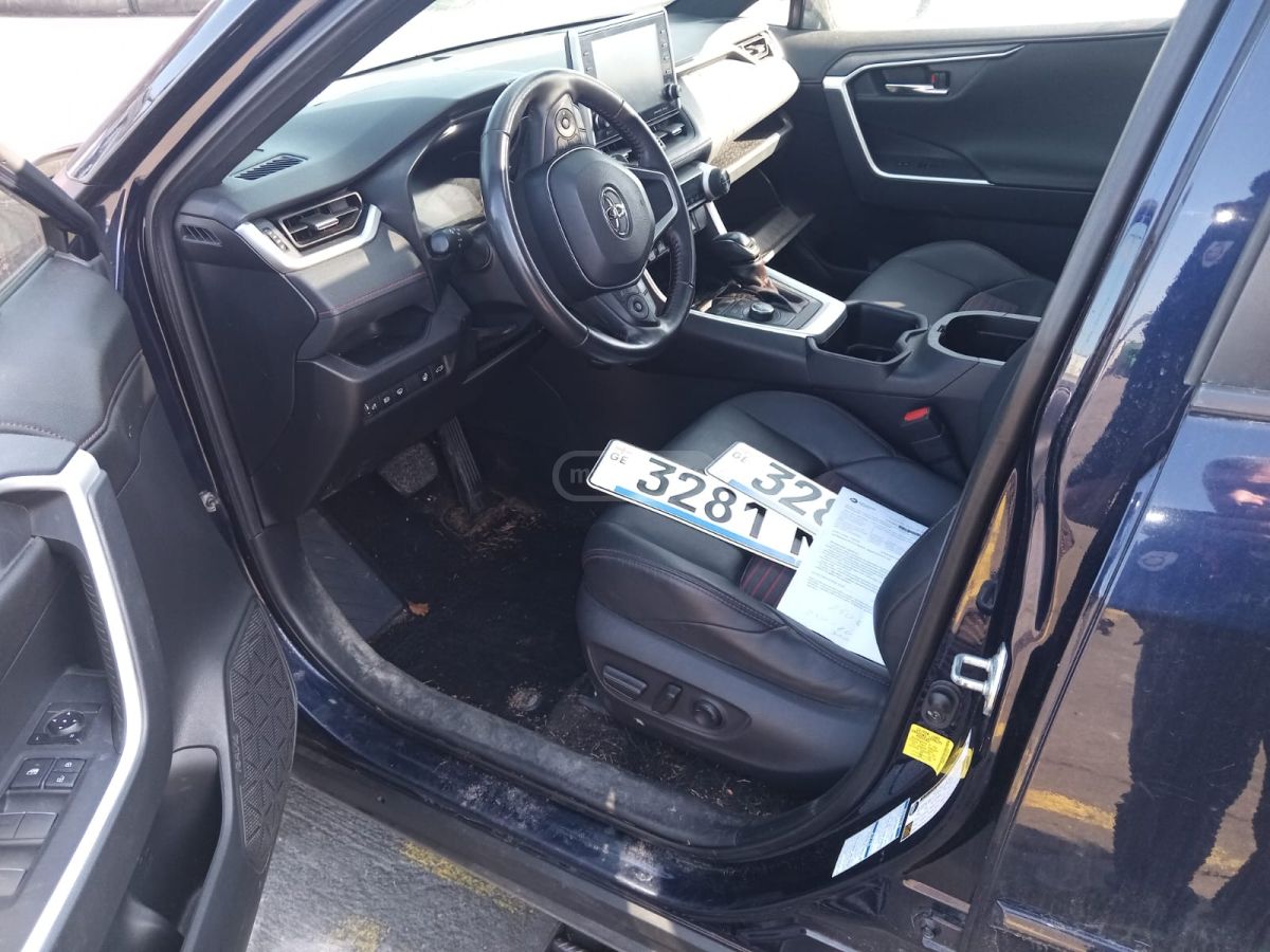 Toyota RAV 4 - фото 8
