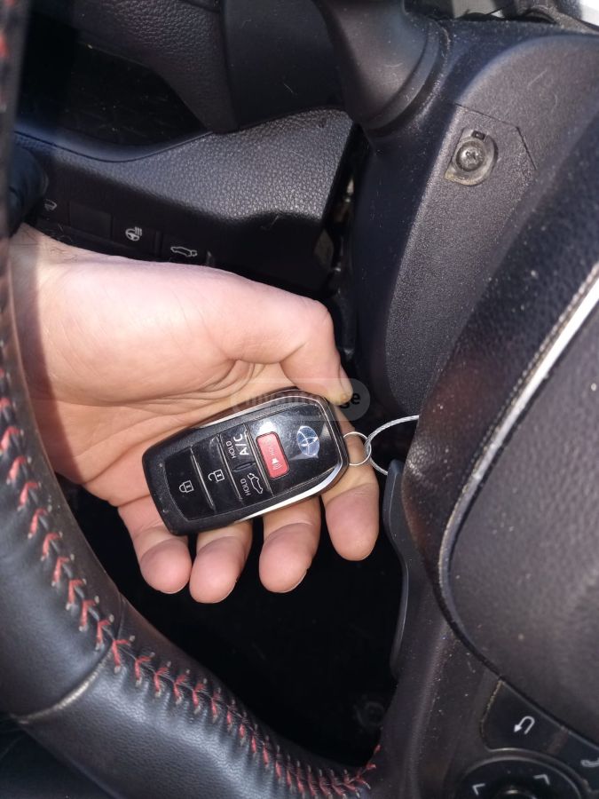 Toyota RAV 4 - фото 9