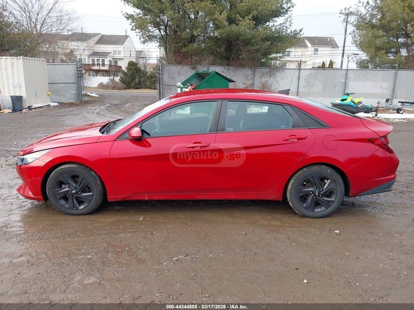 Hyundai Elantra - фото 13