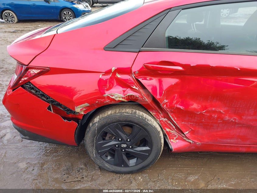 Hyundai Elantra - фото 6