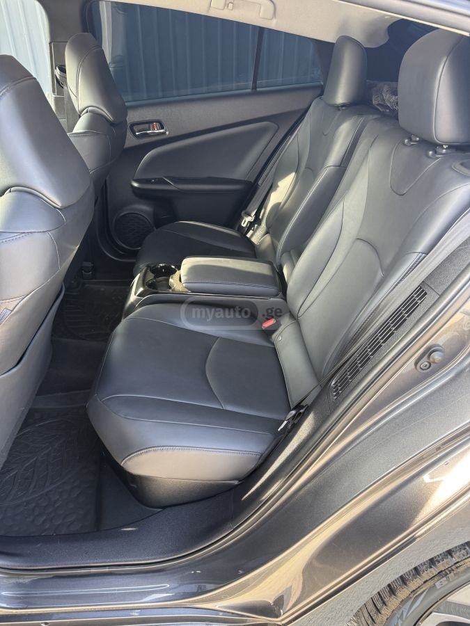 Toyota Prius - фото 12