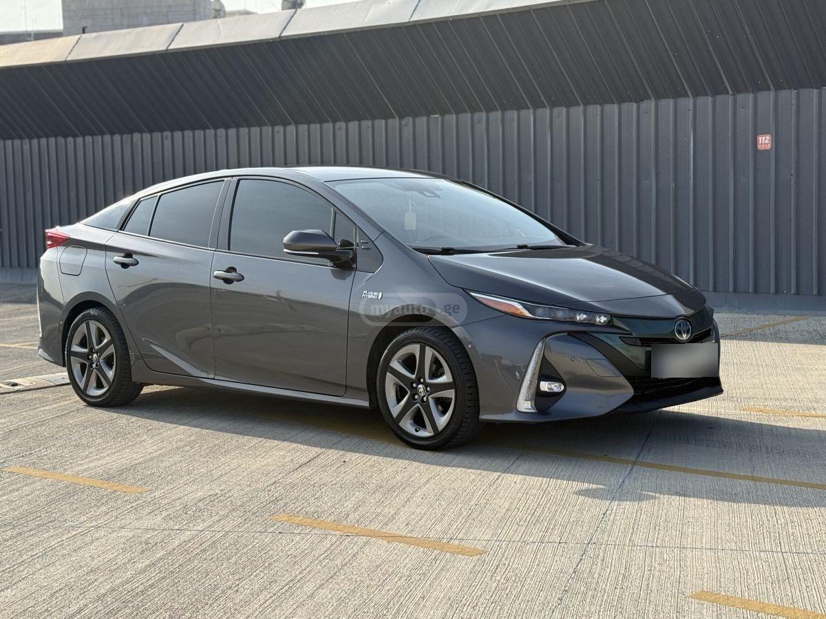 Toyota Prius - фото 2