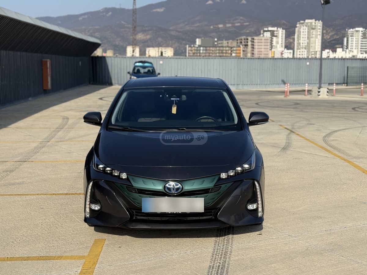 Toyota Prius - фото 4