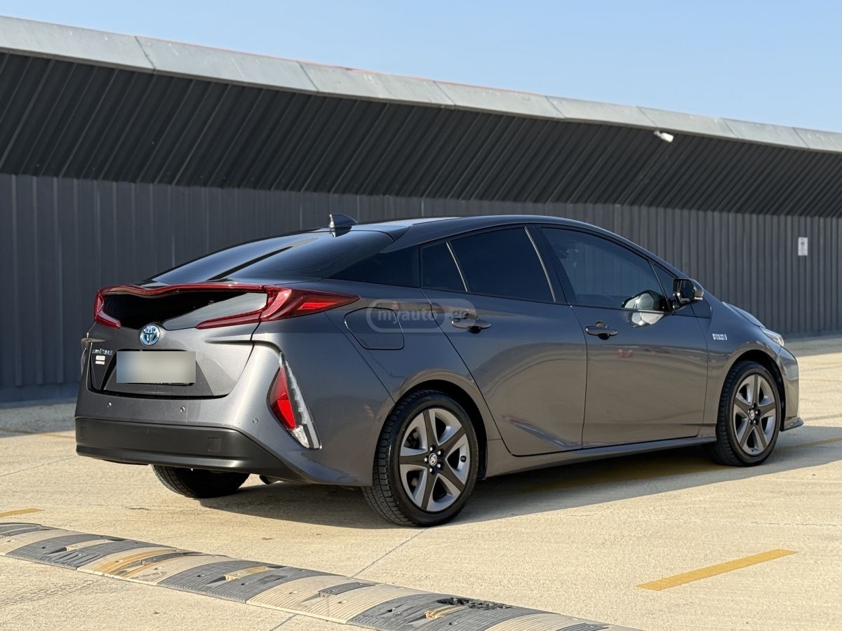 Toyota Prius - фото 8