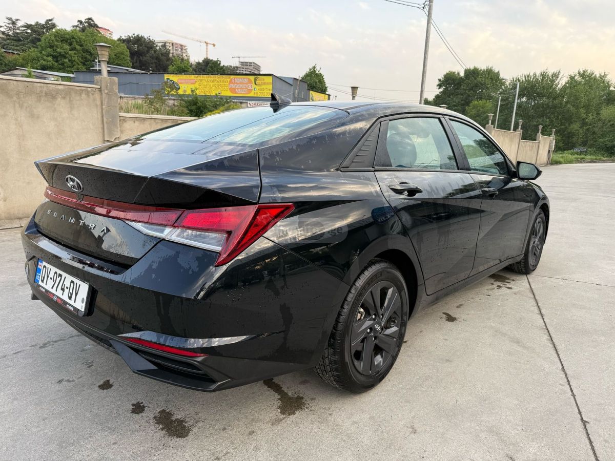 Hyundai Elantra - фото 7