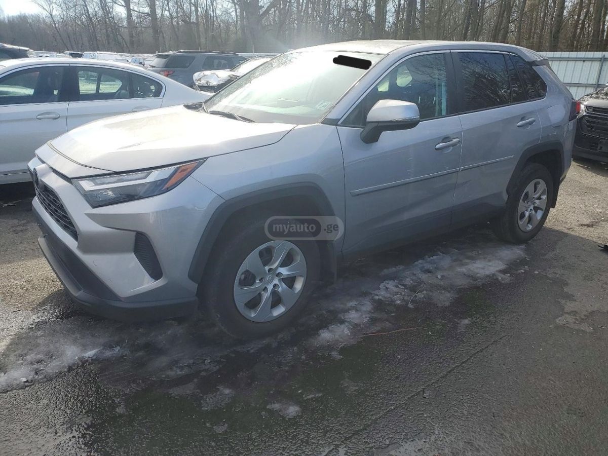 Toyota RAV 4 - фото 1