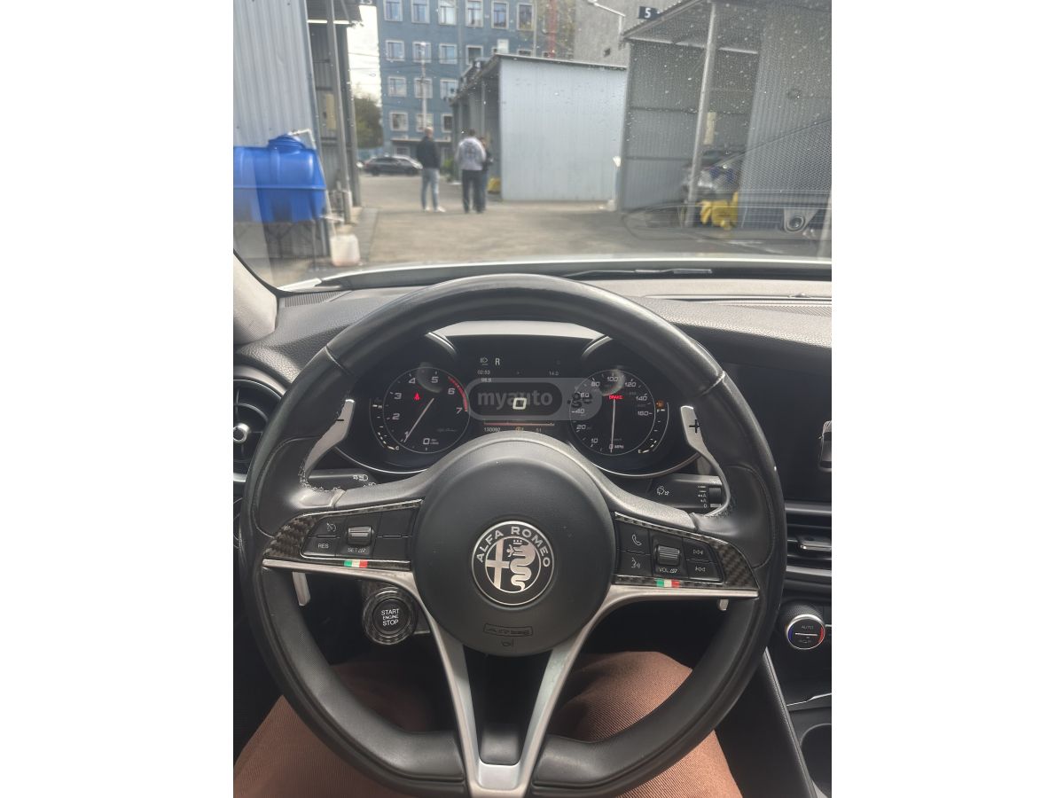 Alfa Romeo Giulia - фото 5