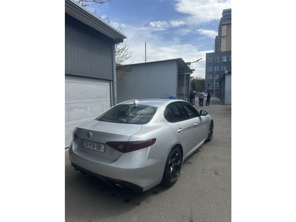 Alfa Romeo Giulia - фото 6