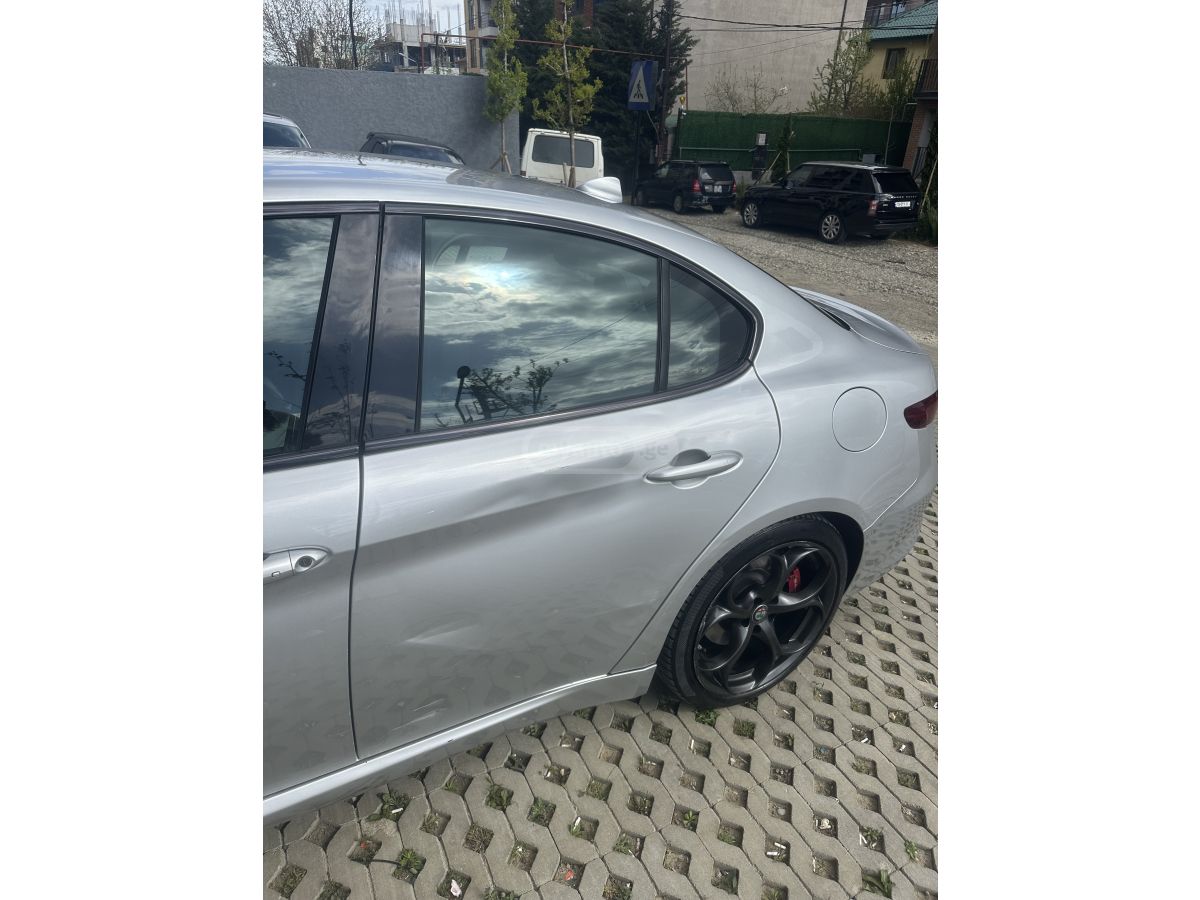 Alfa Romeo Giulia - фото 9