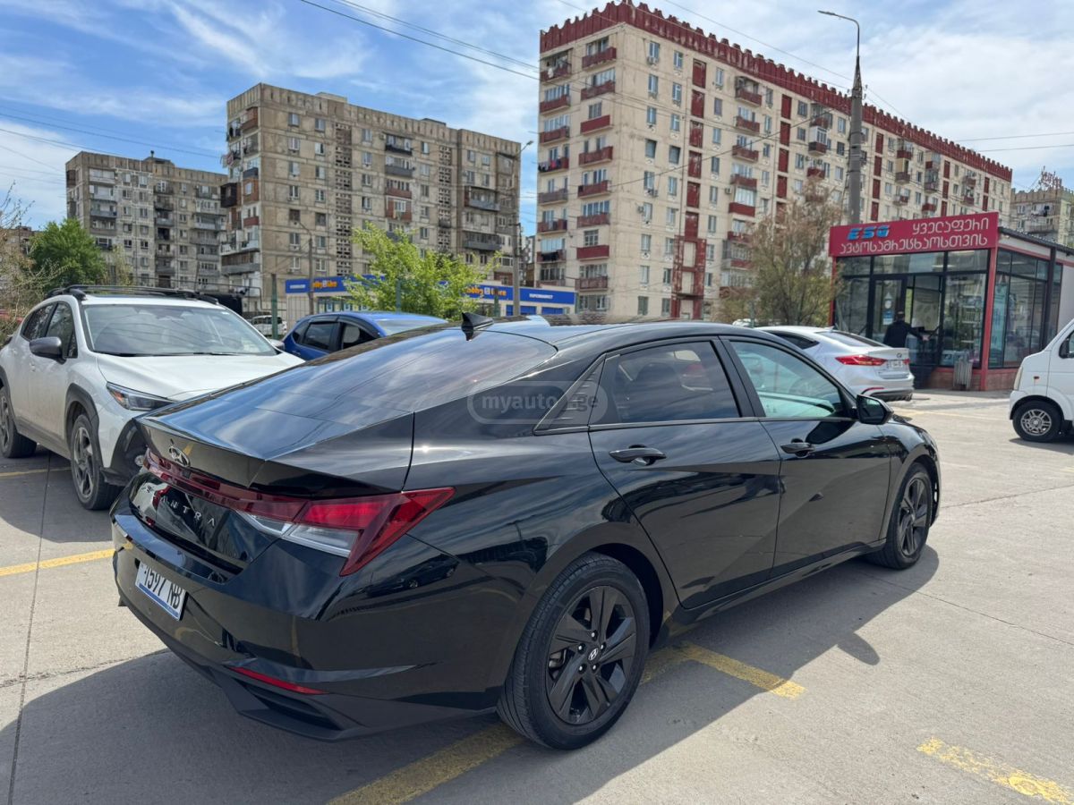 Hyundai Elantra - фото 6