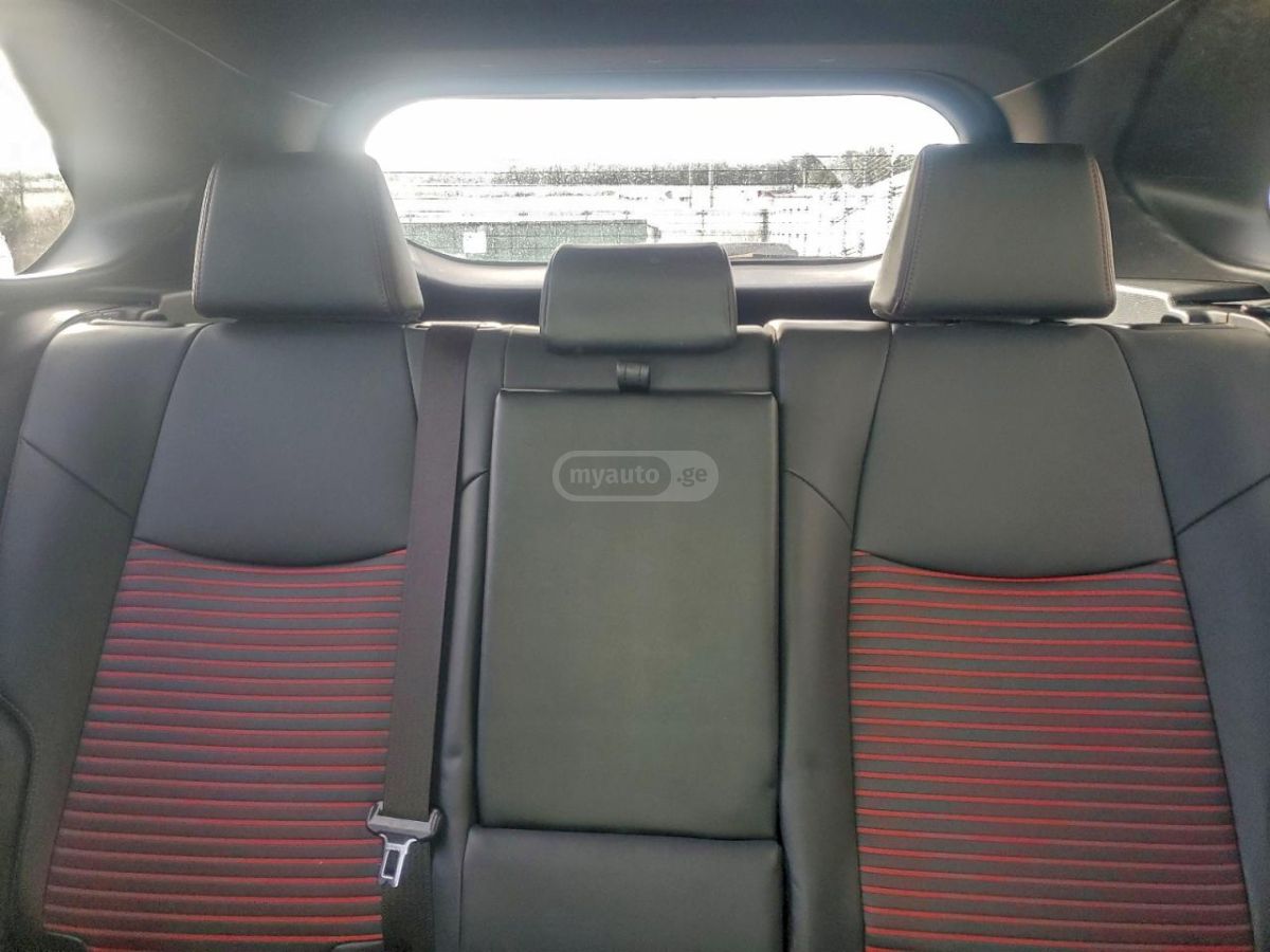 Toyota RAV 4 - фото 10