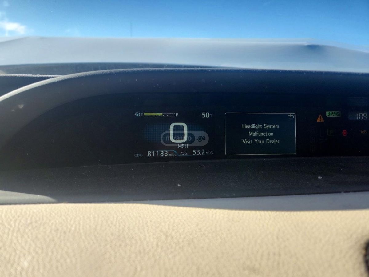 Toyota Prius - фото 5