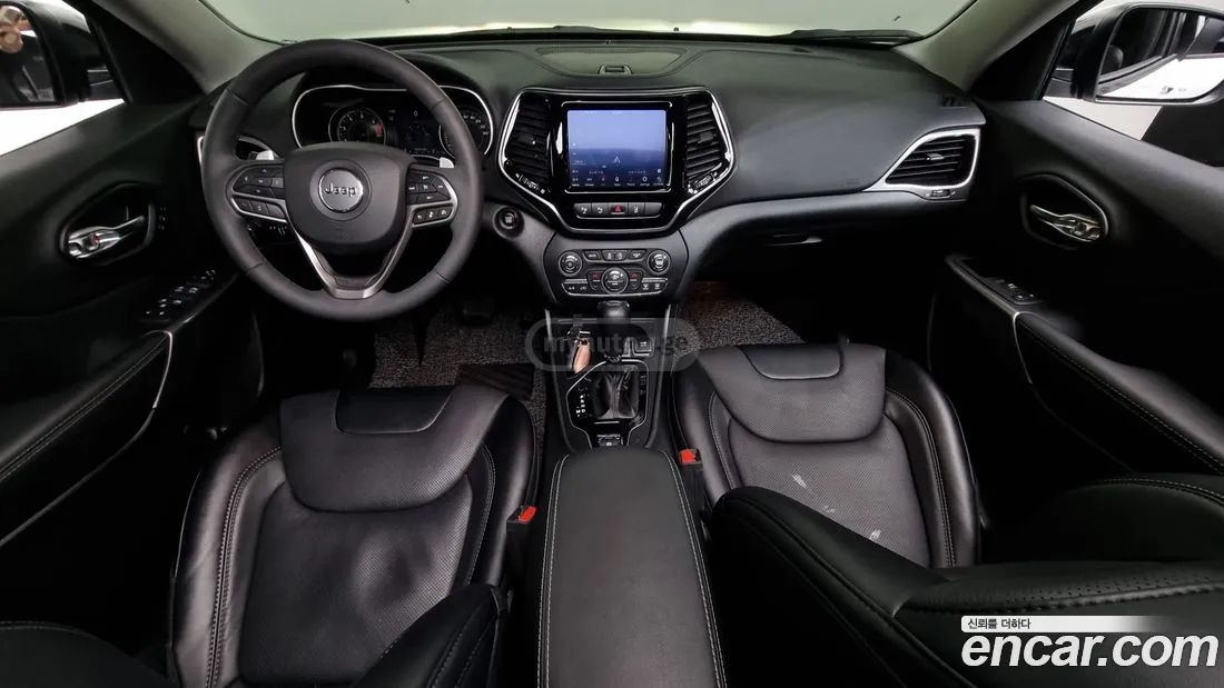 Jeep Cherokee - фото 7