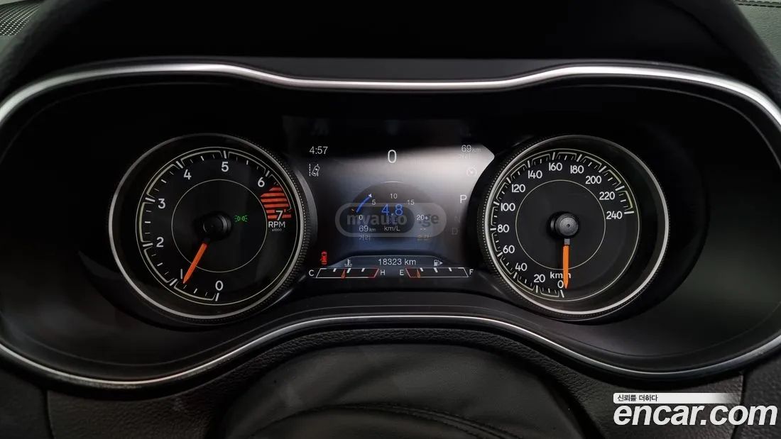 Jeep Cherokee - фото 8