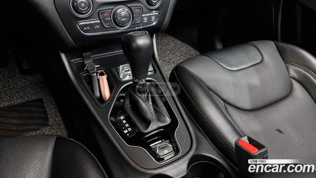 Jeep Cherokee - фото 9