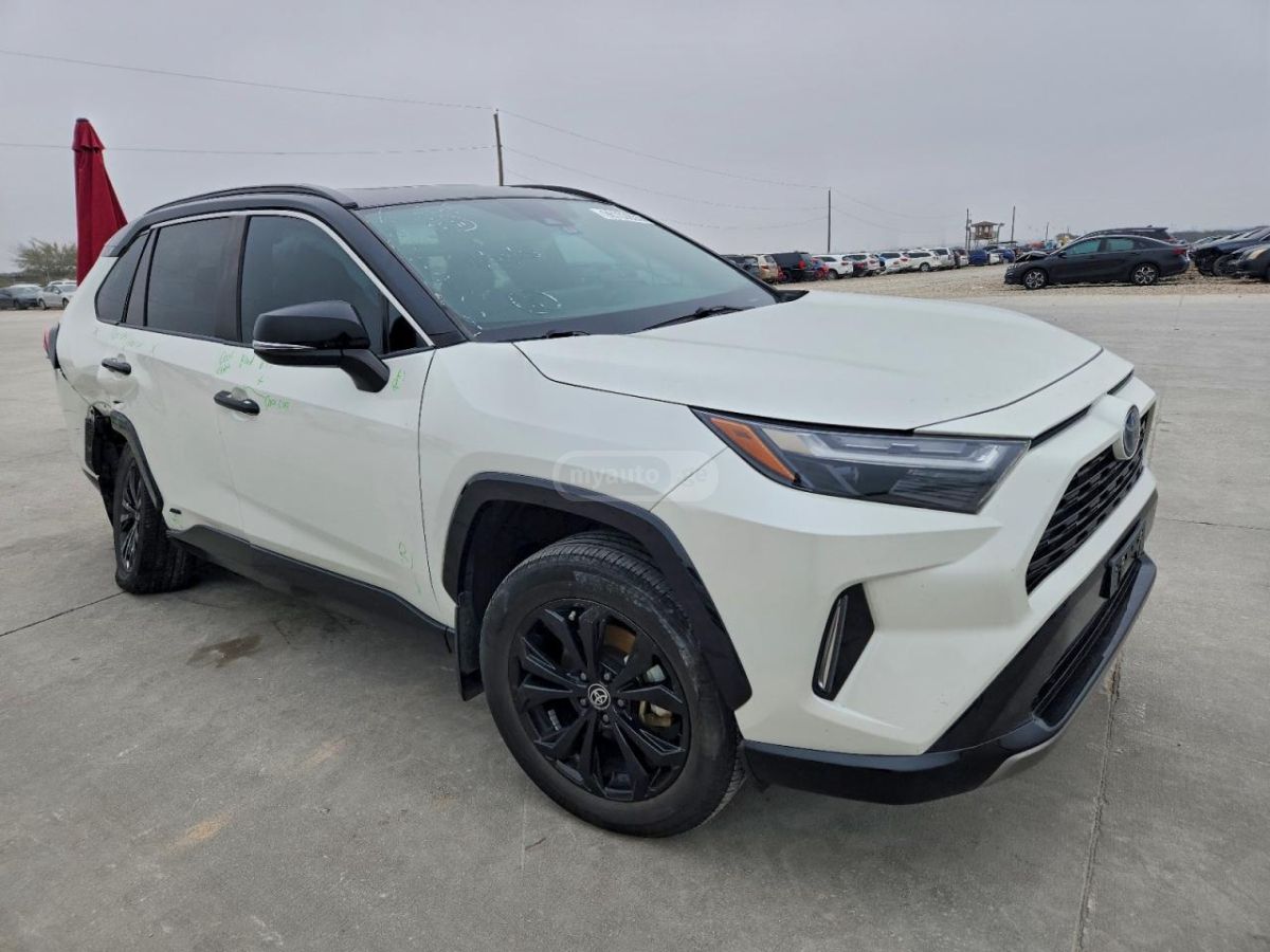 Toyota RAV 4 - фото 4