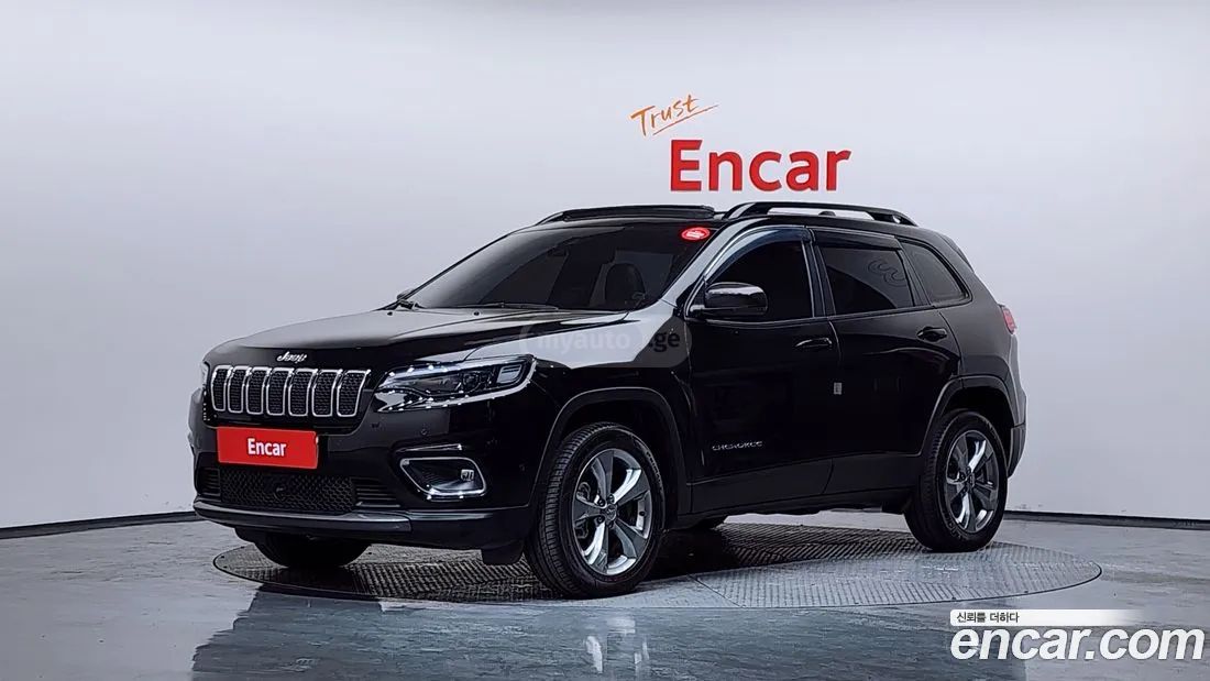 Jeep Cherokee - фото 1