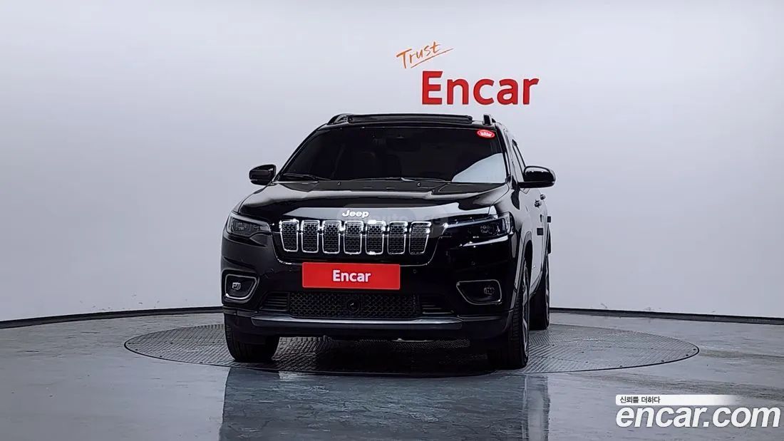 Jeep Cherokee - фото 3