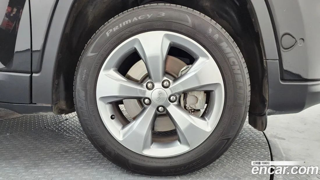 Jeep Cherokee - фото 5