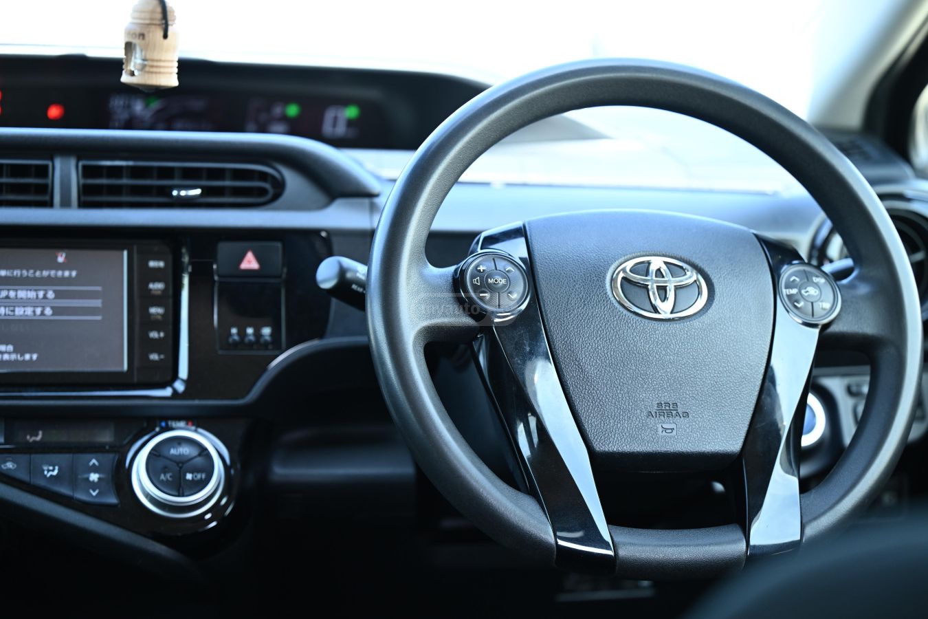 Toyota Aqua - фото 14