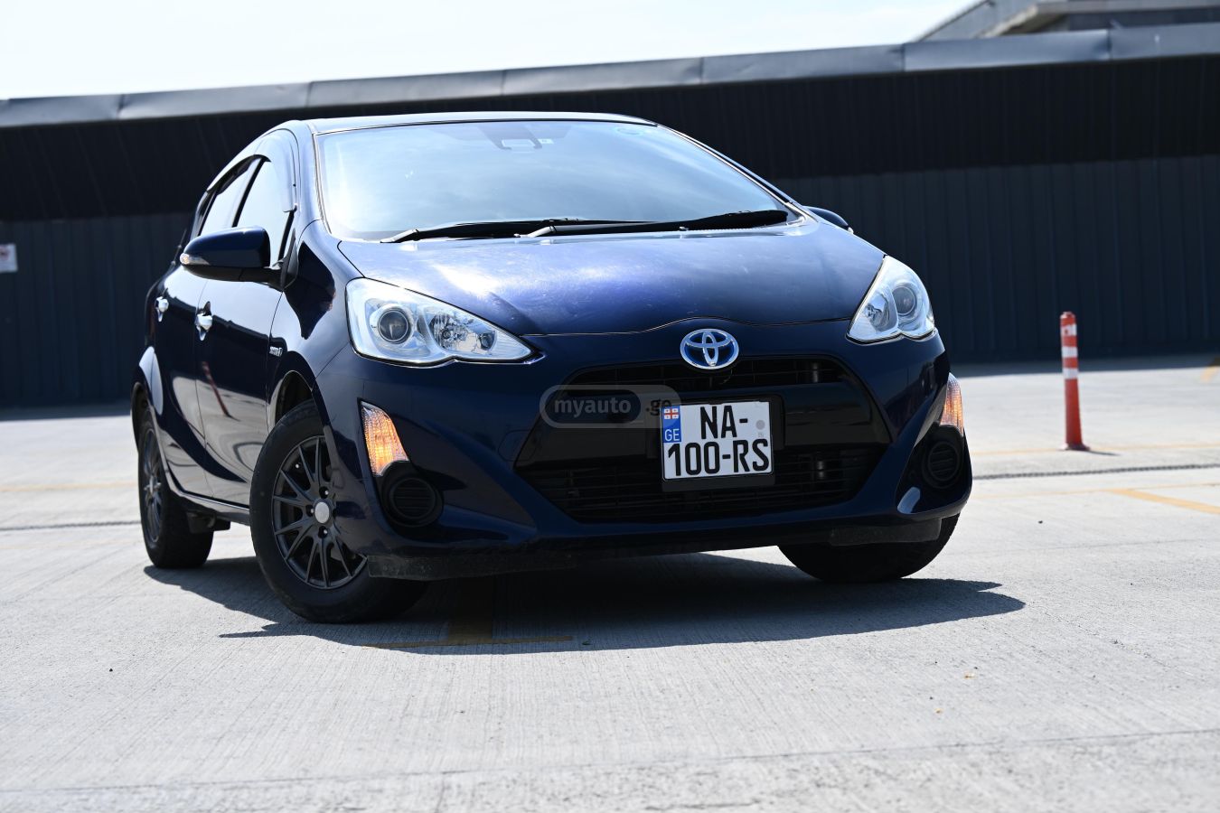 Toyota Aqua - фото 2
