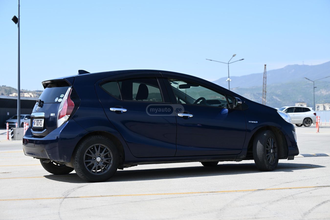 Toyota Aqua - фото 5