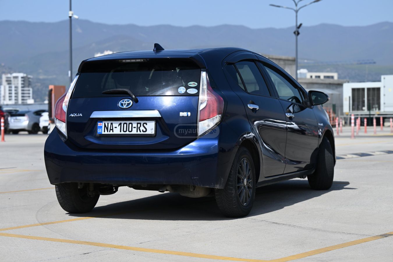 Toyota Aqua - фото 6