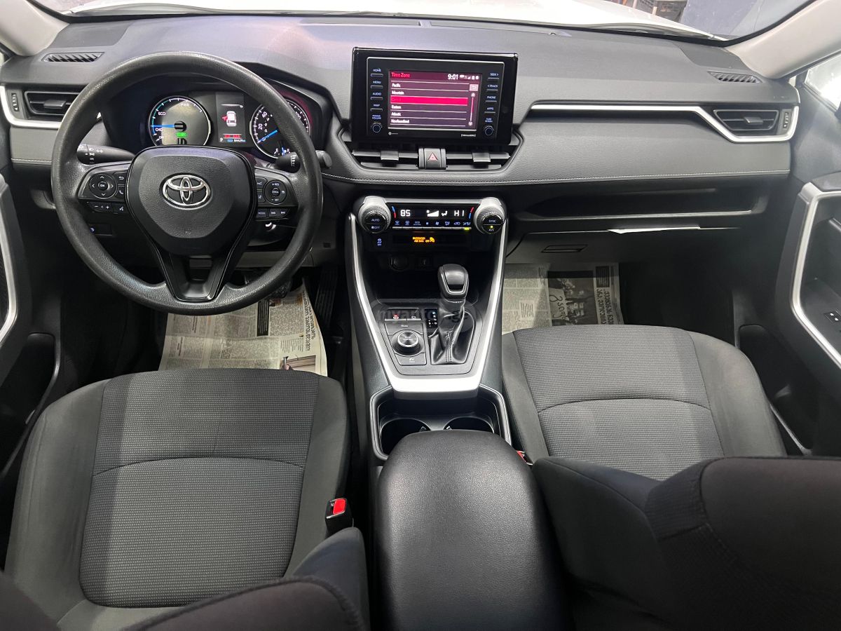 Toyota RAV 4 - фото 13