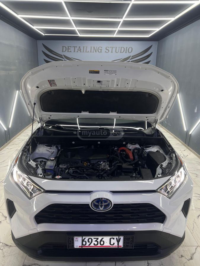 Toyota RAV 4 - фото 7