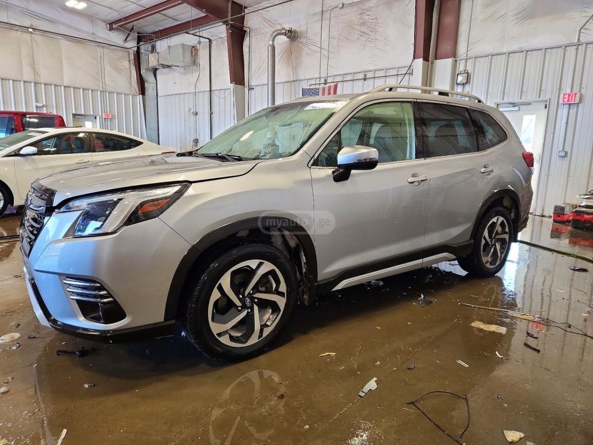 Subaru Forester - фото 1