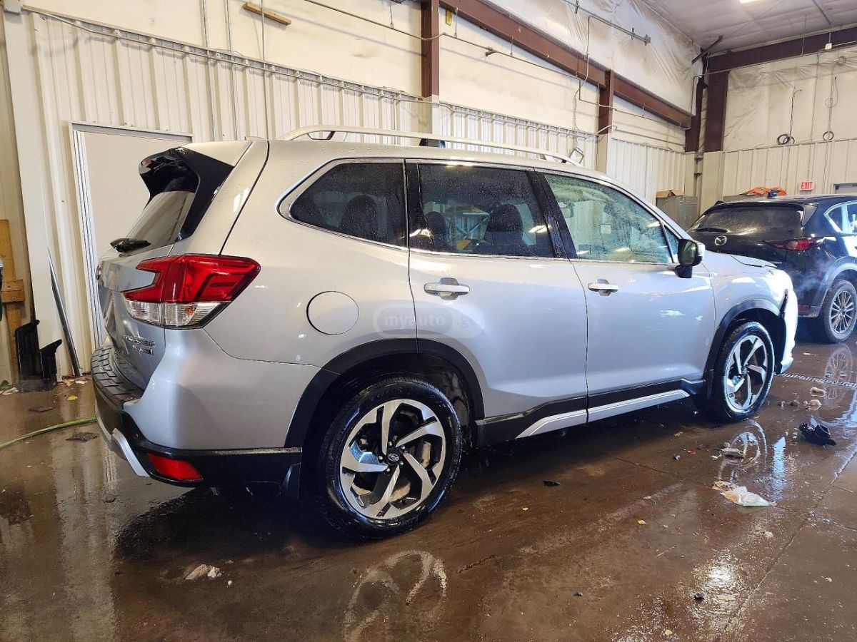 Subaru Touring 4dr All-Wheel Drive CV — миниатюра 4