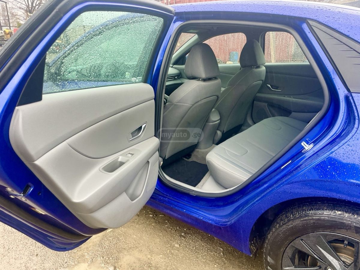 Hyundai SE 4dr Sedan CVT — миниатюра 13