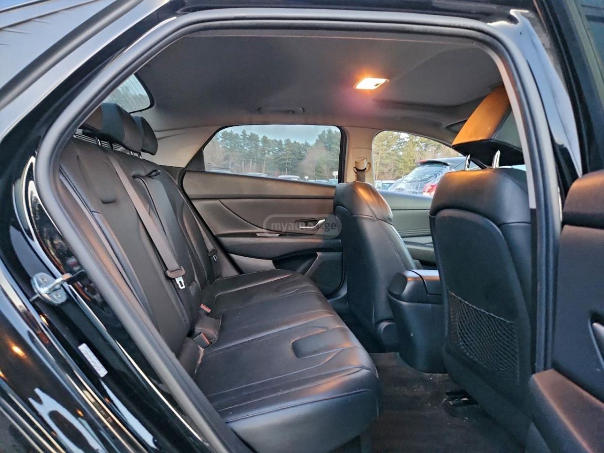 Hyundai Elantra - фото 10