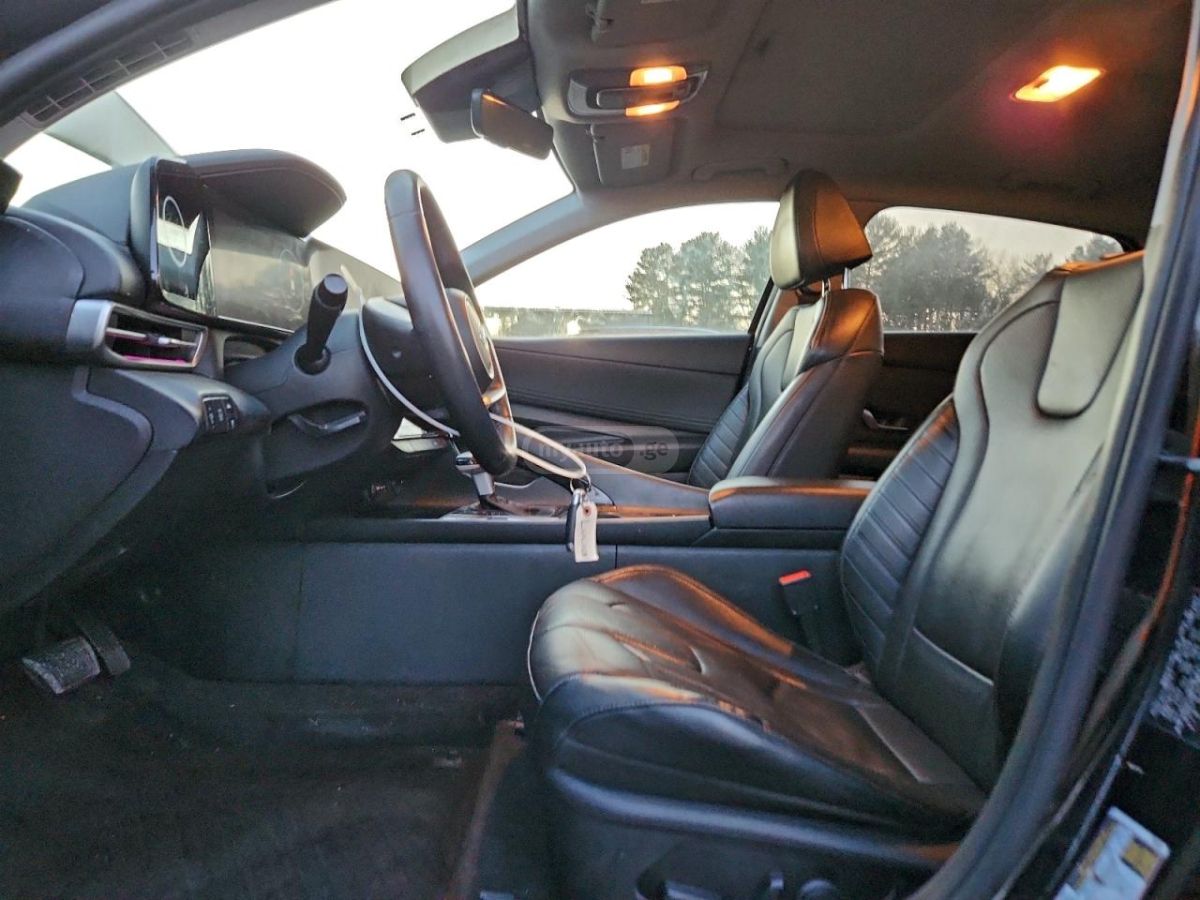 Hyundai Elantra - фото 7