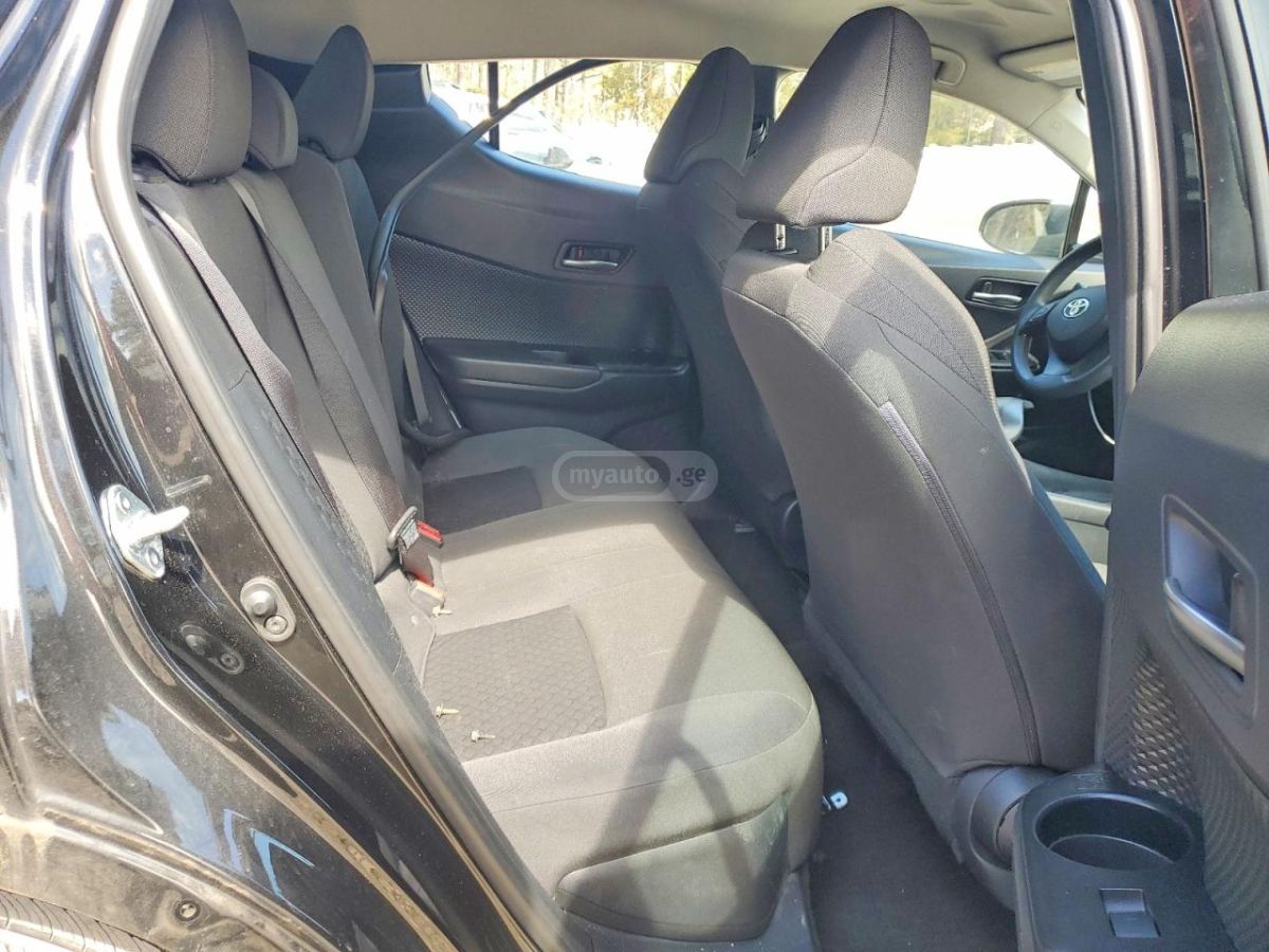 Toyota CHR - фото 11