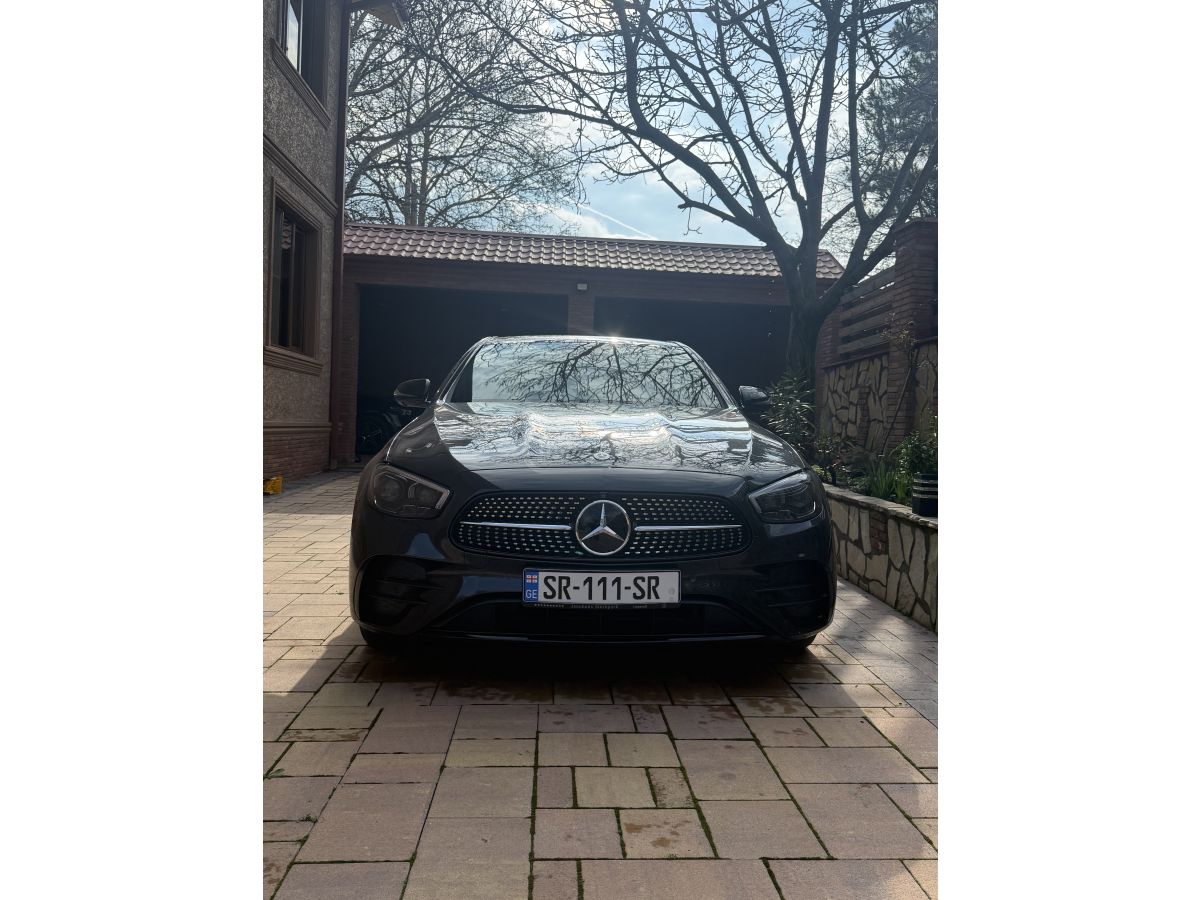 Mercedes-Benz E 300 2021 — миниатюра 2