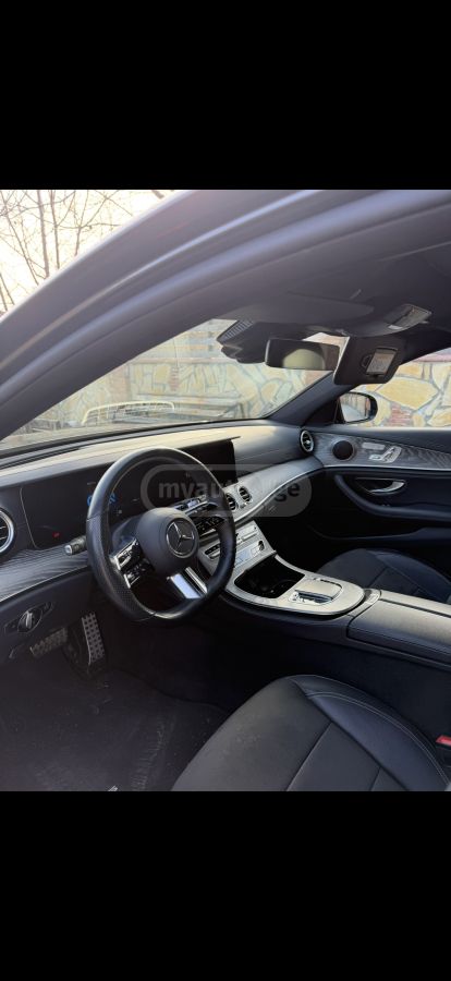 Mercedes-Benz E 300 2021 — миниатюра 3