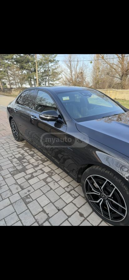 Mercedes-Benz E 300 2021 — миниатюра 4