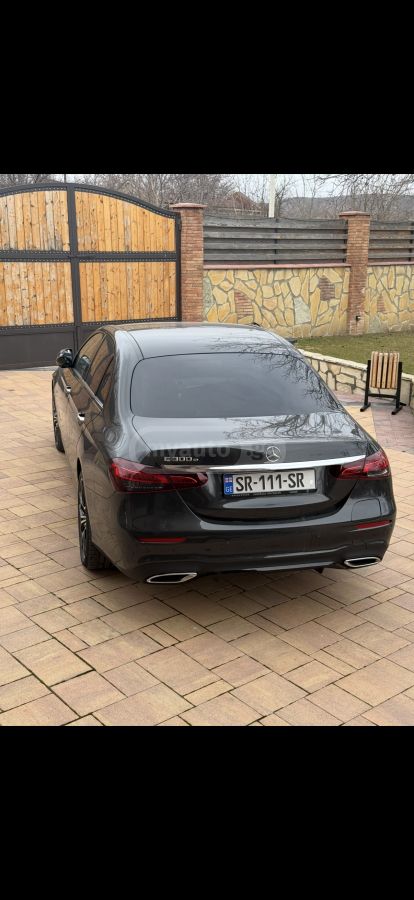 Mercedes-Benz E 300 2021 — миниатюра 5