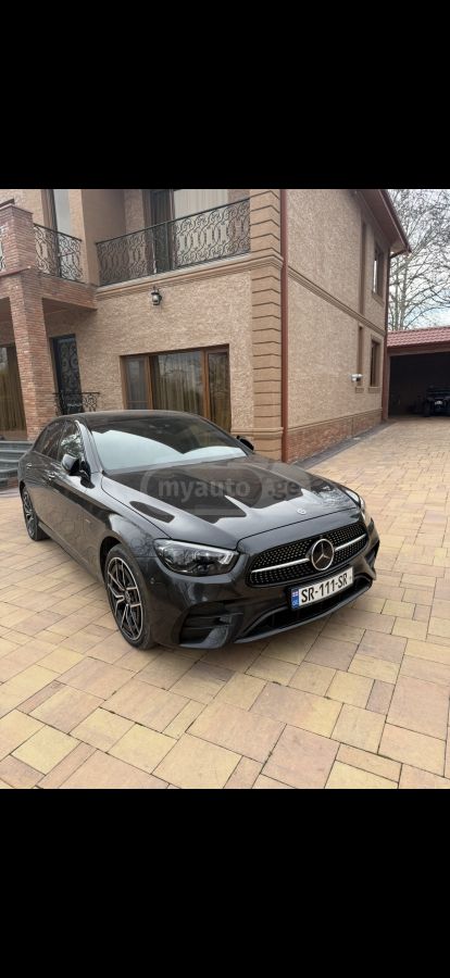 Mercedes-Benz E 300 2021 — миниатюра 6
