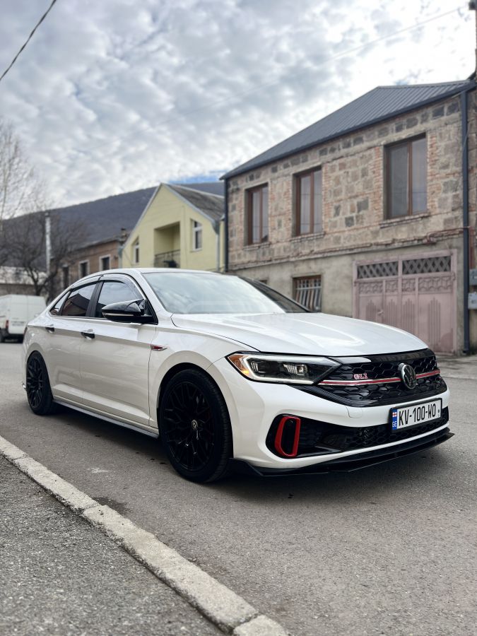 Volkswagen Jetta - фото 1