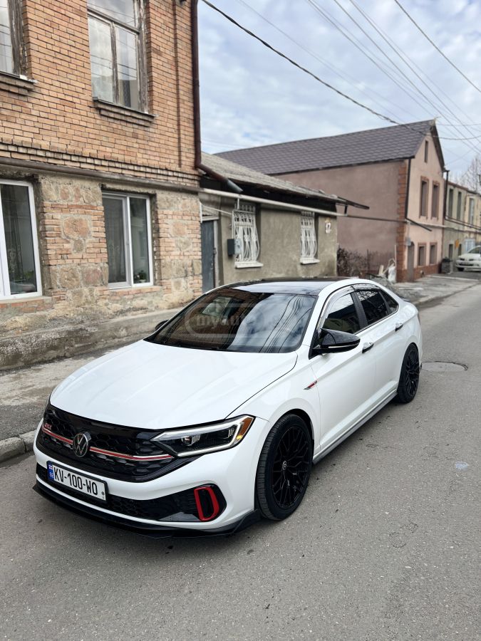 Volkswagen Jetta - фото 5