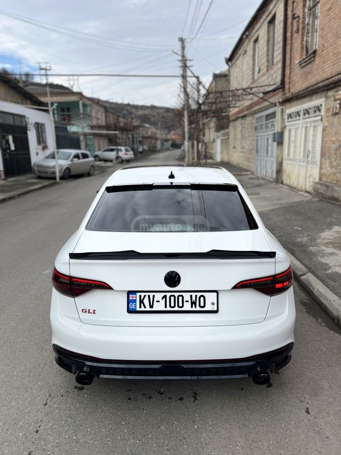 Volkswagen Jetta - фото 7