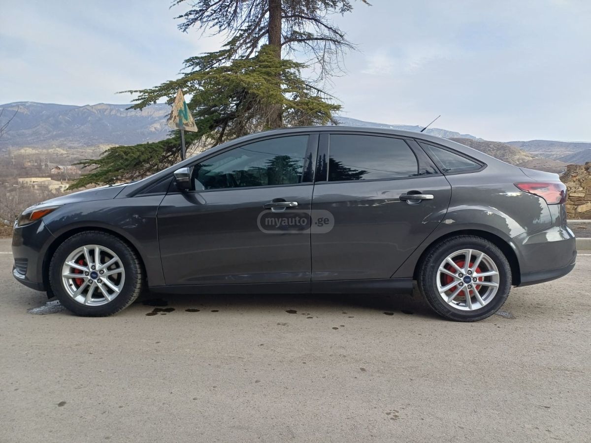 Ford Focus - фото 9