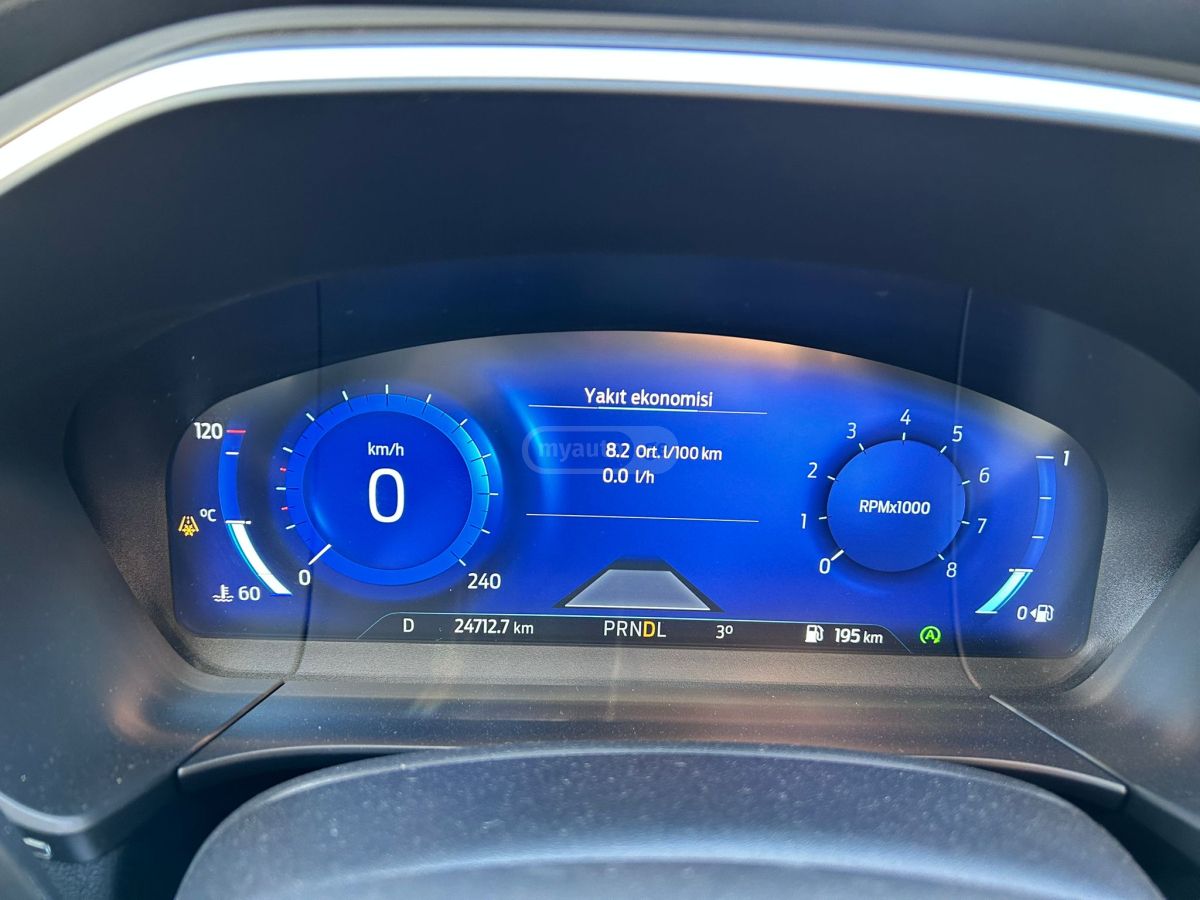 Ford Kuga - фото 12