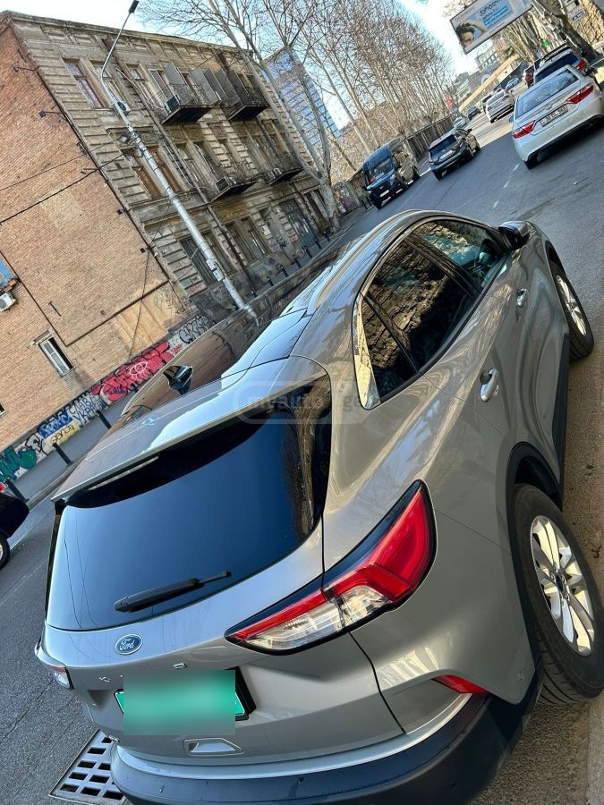 Ford Kuga - фото 6